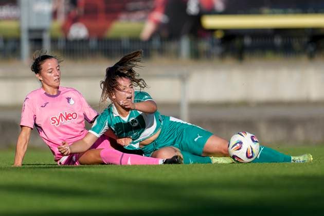 v li Zoe Abegg TSG II, 20 , Aurora Tornaquindici Fürth, 16 , duel, duel, tackle, tackling, dynamics, action, action, 31 08 2025, St Leon Rot Germany , Football, Women, Regionalliga Süd, TSG 1899 Hoffenheim U20 SpVgg Greuther Fürth, 31 08 2025, St Leon Rot Germany , Soccer, Women, Regionalliga Süd, TSG 1899 Hoffenheim U20 SpVgg Greuther Fürth, DFB DFL REGULATIONS PROHIBIT ANY USE OF PHOTOGRAPHS AS IMAGE SEQUENCES AND OR QUASI VIDEO xozx