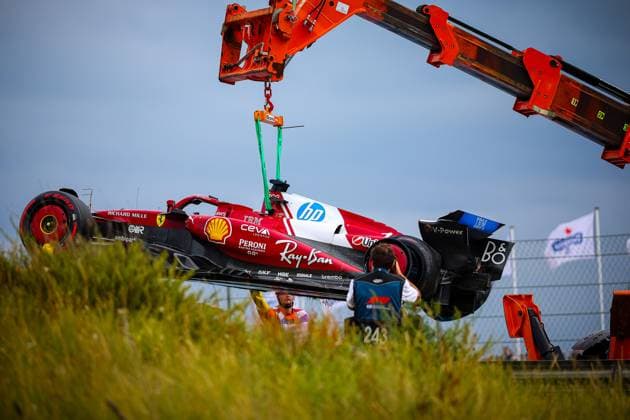 16 Charles Leclerc, (MON) Scuderia Ferrari SF25, crash at turn 4 during the Dutch GP, Zandvoort 28-31 August 2025. Formula 1 World Championship, WM, Weltmeisterschaft 2025.  Copyright: xFedericoxBasile IPAxSportx xipa-agency.netx xx IPA_63800415 IPA_Agency_IPA63800415