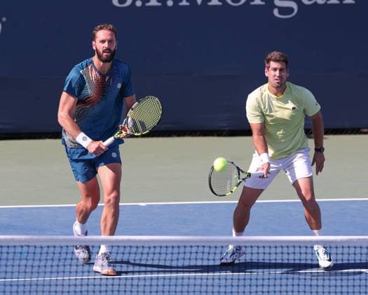 Orlando Luz yellow shirt , Albano Olivetti, Men s Doubles, Men s Doubles, US Open Championships 2023, USTA Billie Jean King National Tennis Center, Flushing Meadows, New York, USA Copyright: xJuergenxHasenkopfx