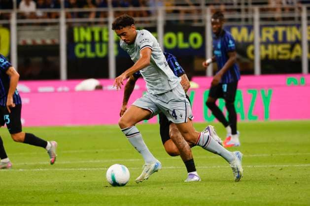 FC Internazionale v Udinese Calcio - Serie A Arthur Atta plays during the Serie A match between FC Internazionale and Udinese at Giuseppe Meazza Stadium in Milano, Italy, on August 31, 2025. Milano Milano Italy  Copyright: xMairoxCinquettix originalFilename:cinquetti-fcintern250831_np6SR.jpg