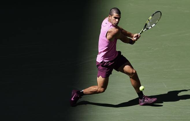 Tennis: U.S. Open Carlos Alcaraz of Spain plays against Arthur Rinderknech of France in the men s singles fourth round at the U.S. Open tennis championships in New York on Aug. 31, 2025.  A14AA0004807470P