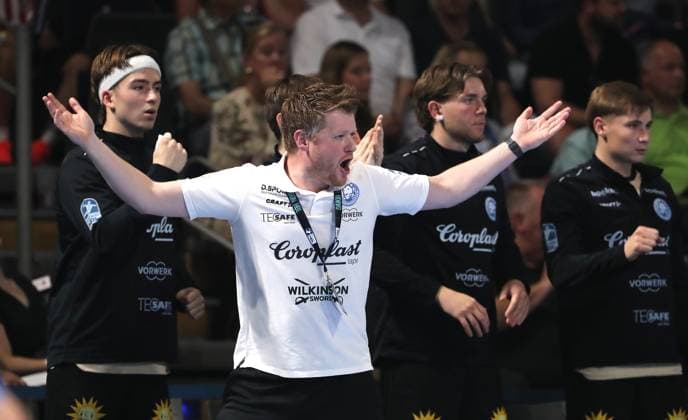 Coach Markus Pütz scolds gesticulating upper body action Sport Handball HBL Bundesliga Men 1 Matchday Season 2025 2026 31 08 2025 Füchse Berlin vs Bergischer HC
