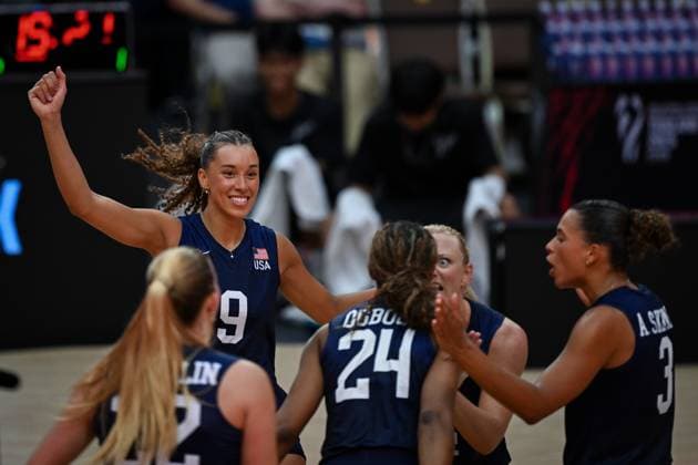 US v Canada - FIVB Women’s World Volleyball Championship BANGKOK, THAILAND - SEPTEMBER 01: Players of US celebrate during the FIVB Women s World Volleyball Championship match between US and Canada at Huamark Indoor Stadium in Bangkok, Thailand on September, 2025. Mustafa Hatipoglu Anadolu Banghok Thailand. Editorial use only. Please get in touch for any other usage.  Copyright: x2025xAnadoluxMustafaxHatipoglux