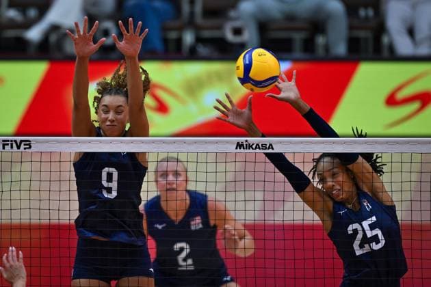 USA v Canada - FIVB Women’s World Volleyball Championship BANGKOK, THAILAND - SEPTEMBER 01: Madisen Skinner (9) and Tia Jimerson (25) of USA during their FIVB Women’s World Volleyball Championship match between USA and Canada at Huamark Indoor Stadium in Bangkok, Thailand, on September 01, 2025. Mustafa Hatipoglu Anadolu Bangkok Thailand. Editorial use only. Please get in touch for any other usage.  Copyright: x2025xAnadoluxMustafaxHatipoglux
