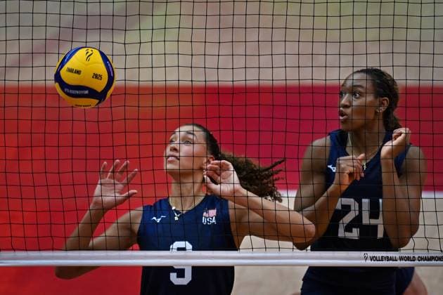 USA v Canada - FIVB Women’s World Volleyball Championship BANGKOK, THAILAND - SEPTEMBER 01: Madisen Skinner (9) and Chiaka Ogbogu (24) of USA during their FIVB Women’s World Volleyball Championship match between USA and Canada at Huamark Indoor Stadium in Bangkok, Thailand, on September 01, 2025. Mustafa Hatipoglu Anadolu Bangkok Thailand. Editorial use only. Please get in touch for any other usage.  Copyright: x2025xAnadoluxMustafaxHatipoglux