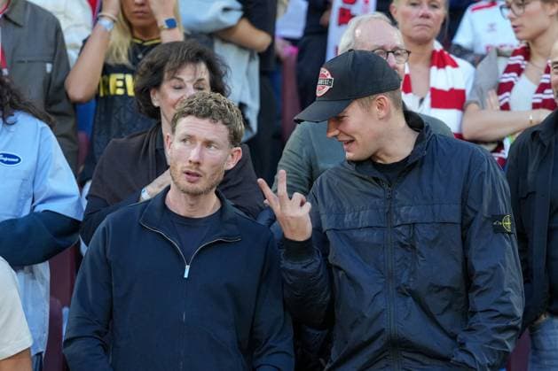 Florian Kainz 1 FC Köln, 11 and Luca Kilian 1 FC Köln, 15 in the stands , Germany, Soccer, 1 Bundesliga, 2 Matchday, 2025 2026, 1 FC Köln vs SC Freiburg, 31 08 2025, RheinEnergieSTADION, Cologne, Germany DFL REGULATIONS PROHIBIT ANY USE OF PHOTOGRAPHS AS IMAGE SEQUENCES AND OR QUASI VIDEO Köln RheinEnergieSTADION Nordrhein Westfalen Germany Copyright: xArnexAmbergx