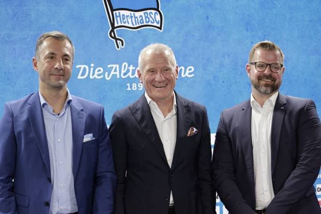 Germany, Berlin, Sportpark, GER, 2 FBL, Hertha BSC, Press Conference Presentation of Managing Director Dr Peter Görlich, Photo Ralf Huschen Managing Director Hertha BSC , Managing Director Dr Peter Görlich, Fabian Drescher President Hertha BSC e V