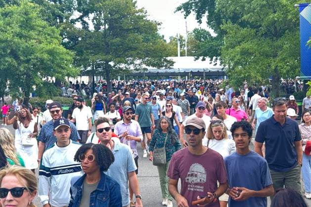 Hundreds of people arrive to attend the US Open Tennis Championships on Labor Day celebrated in New York, USA 01 September 2025. US Open Tennis Tournament brings together hundreds of people in New York !ACHTUNG: NUR REDAKTIONELLE NUTZUNG!  Copyright: xJavierxOtazux AME5222 20250901-55017796924_1