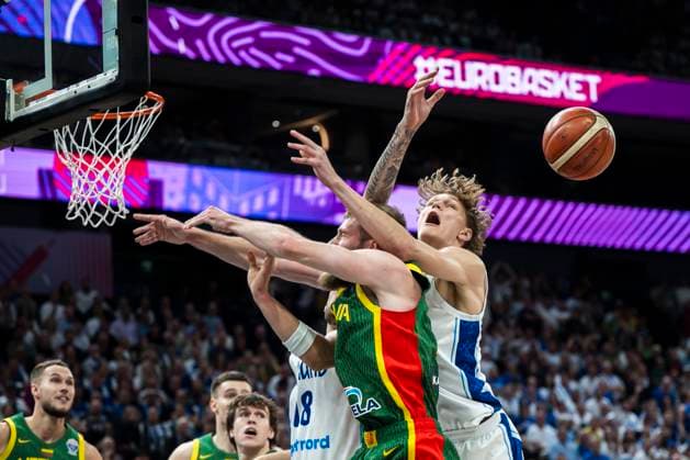 250901 Gytis Radzevicius of Lithuania and Miikka Muurinen of Finland during the FIBA Eurobasket 2025 championship group stage game between Finland and Lithuania on September 1, 2025 in Helsinki. Photo: Maxim ThorÃ BILDBYRAN kod MT MT0854 basket basketball basket-em basket-em 2025 em fiba eurobasket 2025 european championships finland lithuania bbeng *** 250901 Gytis Radzevicius of Lithuania and Miikka Muurinen of Finland during the FIBA Eurobasket 2025 championship group stage game between Finland and Lithuania on September 1, 2025 in Helsinki Photo Maxim ThorÃ BILDBYRAN kod MT MT0854 basket basketball basket em basket em 2025 em fiba eurobasket 2025 european championships finland lithuania bbeng  Copyright: MAXIMxTHORE BB250901MT105