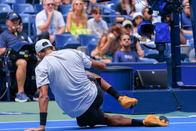 September 1, 2025, Flushing Meadows, New York, USA: Felix Auger-Aliassime takes a spill during a match against Andrey Rublev on Day 9 of the 2025 US Open at USTA Billie Jean King National Tennis Center on Monday September 1, 2025 in the Flushing neighborhood of the Queens borough of New York City. JAVIER ROJAS PI Flushing Meadows USA - ZUMAp124 20250901_zaa_p124_015 Copyright: xJavierxRojasx