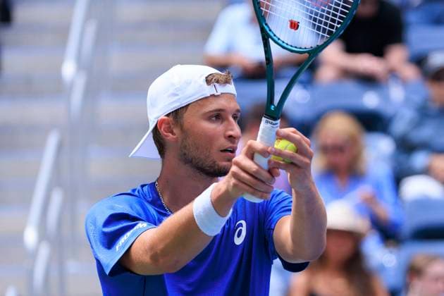 September 1, 2025, Flushing Meadows, New York, USA: Leandro Riedi gets ready to serve during a match against Alex de Minaur on Day 9 of the 2025 US Open at USTA Billie Jean King National Tennis Center on Monday September 1, 2025 in the Flushing neighborhood of the Queens borough of New York City. JAVIER ROJAS PI Flushing Meadows USA - ZUMAp124 20250901_zaa_p124_024 Copyright: xJavierxRojasx