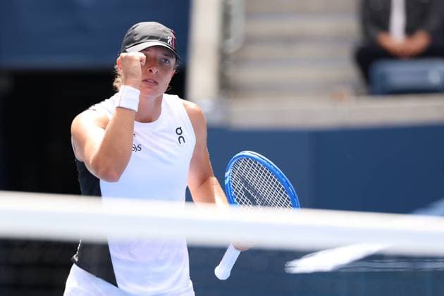 TENIS US OPEN 2025 01092025 N Z IGA SWIATEK W TRAKCIE MECZU CZWARTEJ RUNDY NA TURNIEJU WIELKIEGO SZLEMA US OPEN 2025 MARCIN CHOLEWINSKI NEWSPIX.PL TENNIS US OPEN 2025 01092025 IGA SWIATEK OF POLAND DURING THE MATCH IN THE FOURTH ROUND NEWSPIX.PL --- newspix.pl POLAND OUT! 