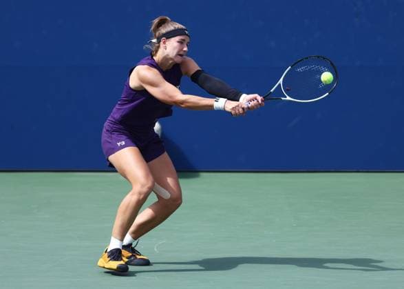 2025 US Open Tennis Championships, Day Nine, Billy Jean-King Tennis Centre, Flushing Meadows, New York, USA, 01 09 2025 Karolina Muchova (CZE) in action during her fourth round match against Marta Kostyuk (UKR) in the 2025 US Open at Flushing Meadows New York Billy Jean King Tennis Centre, Flushing Meadows New York USA Copyright: xMarkxGreenwoodx