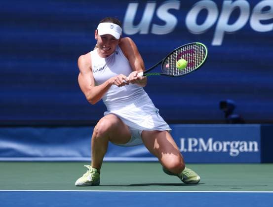 2025 US Open Tennis Championships, Day Nine, Billy Jean-King Tennis Centre, Flushing Meadows, New York, USA, 01 09 2025 Ekaterina Alexandrova in action during her fourth round match against Iga Swiatek (POL) in the 2025 US Open at Flushing Meadows New York Billy Jean King Tennis Centre, Flushing Meadows New York USA Copyright: xMarkxGreenwoodx