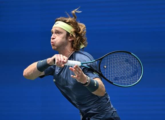 FLUSHING NY- SEPTEMBER 01: Felix Auger-Aliassime Vs Andrey Rublev On Arthur Ashe Stadium at the USTA Billie Jean King National Tennis Center on September 1, 2025 in Flushing Queens. Copyright: xmpi04x