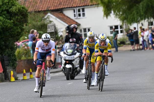 2025 Lloyds Tour of Britain Picture by Bruce Rollinson SWpix.com - 02 06 2025 - Cycling - 2025 Lloyds Tour of Britain - Stage 1: Woodbridge to Southwold - Milan Lanhove (Team Flanders Baloise), Joshua Golliker (Great Britain), Victor Vercouillie (Team Flanders Baloise) Copyright: x xSWpix.comx(t axPhotographyxHubxLtd)xBrucexRollinson SWpix.comx SWP-3069-2115