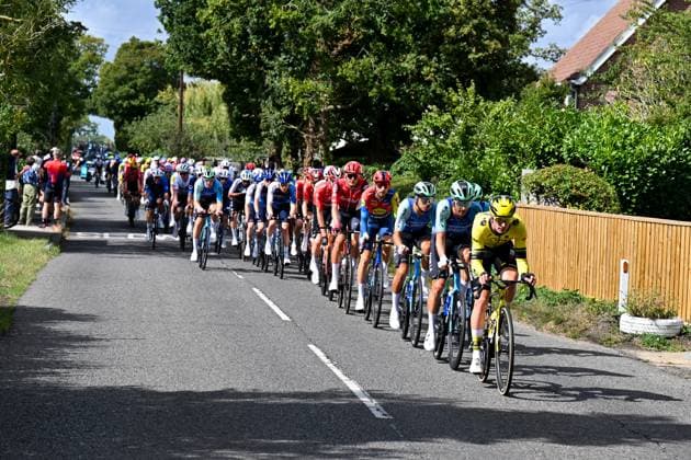 2025 Lloyds Tour of Britain Picture by Bruce Rollinson SWpix.com - 02 06 2025 - Cycling - 2025 Lloyds Tour of Britain - Stage 1: Woodbridge to Southwold - Edoardo Affini (Team Visma Lease a Bike) leads the peloton Copyright: x xSWpix.comx(t axPhotographyxHubxLtd)xBrucexRollinson SWpix.comx SWP-3069-2119