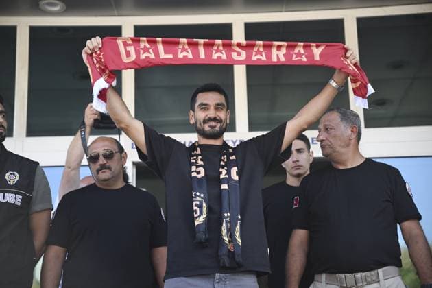 Ilkay Gundogan arrives in Istanbul amid Galatasaray transfer talks ISTANBUL, TURKIYE - SEPTEMBER 2: Ilkay Gundogan, midfielder for Premier League club Manchester City, arrives in Istanbul as transfer negotiations begin with Galatasaray, on September 2, 2025. Arif Hudaverdi Yaman Anadolu Istanbul Turkey. Editorial use only. Please get in touch for any other usage.  Copyright: x2025xAnadoluxArifxHudaverdixYamanx