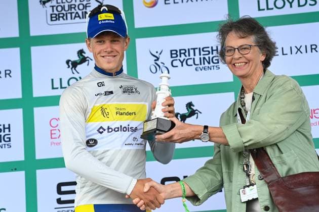 2025 Lloyds Tour of Britain Picture by Simon Wilkinson SWpix.com - 02 06 2025 - Cycling - 2025 Lloyds Tour of Britain - Stage 1: Woodbridge to Southwold - Podium - Milan Lanhove (Team Flanders Baloise) Leader Best Young Rider Classification Copyright: x xSWpix.comx(t axPhotographyxHubxLtd)xSimonxWilkinson SWpix.comx SWP-3069-2159