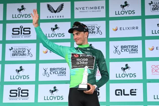 2025 Lloyds Tour of Britain Picture by Simon Wilkinson SWpix.com - 02 06 2025 - Cycling - 2025 Lloyds Tour of Britain - Stage 1: Woodbridge to Southwold - Podium - Olav Kooij (Team Visma Lease a Bike) Leader General Classification Copyright: x xSWpix.comx(t axPhotographyxHubxLtd)xSimonxWilkinson SWpix.comx SWP-3069-2162