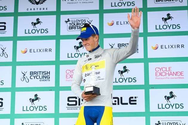 2025 Lloyds Tour of Britain Picture by Simon Wilkinson SWpix.com - 02 06 2025 - Cycling - 2025 Lloyds Tour of Britain - Stage 1: Woodbridge to Southwold - Podium - Milan Lanhove (Team Flanders Baloise) Leader Best Young Rider Classification Copyright: x xSWpix.comx(t axPhotographyxHubxLtd)xSimonxWilkinson SWpix.comx SWP-3069-2168