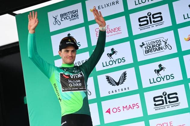 2025 Lloyds Tour of Britain Picture by Simon Wilkinson SWpix.com - 02 06 2025 - Cycling - 2025 Lloyds Tour of Britain - Stage 1: Woodbridge to Southwold - Podium - Olav Kooij (Team Visma Lease a Bike) Leader General Classification Copyright: x xSWpix.comx(t axPhotographyxHubxLtd)xSimonxWilkinson SWpix.comx SWP-3069-2169