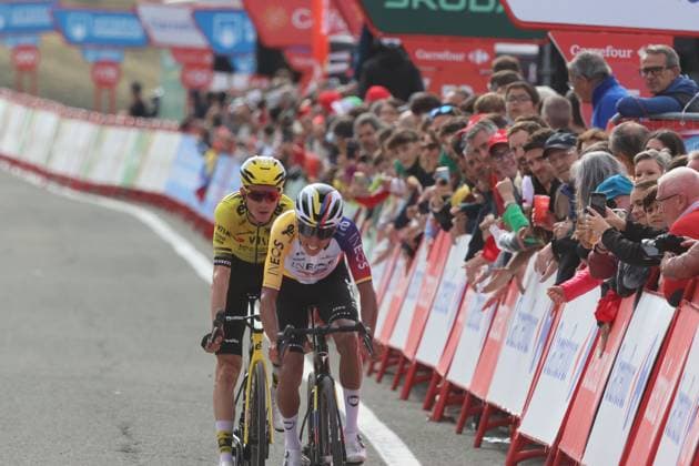 02-09-2025 Vuelta A Espana; Tappa 10 Parque De La Naturaleza Sendaviva - Larra Belagua; 2025, Ineos Grenadiers; Bernal Gomez, Arley; Larra Belagua; 