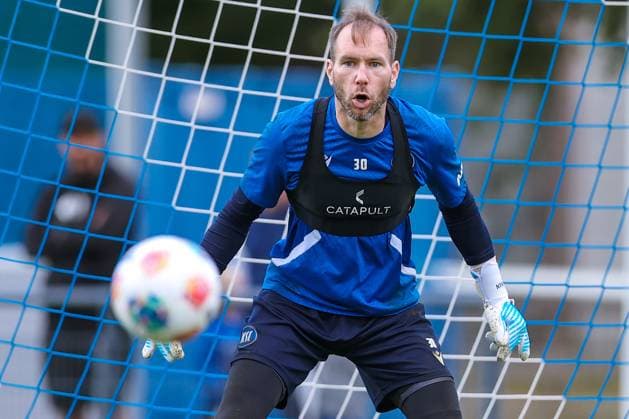 02 09 2025, Soccer, Training Karlsruher SC, 2 Soccer Bundesliga, Training ground at BBBank Wildpark Stadion Karlsruhe, Season 2025 2026 Goalkeeper Robin Himmelmann KSC 30 Baden Württemberg Germany