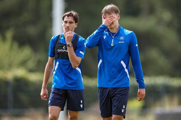 02 09 2025, Soccer, Training Karlsruher SC, 2 Soccer Bundesliga, Training ground at BBBank Wildpark Stadion Karlsruhe, Season 2025 2026 Roko Simic KSC 09 next to Paul Scholl KSC 15 disappointed exhausted sweaty Baden Württemberg Germany