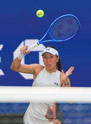 September 2, 2025, Flushing Meadows, New York, USA: Jessica Pegula hits a forehand return during a match against Barbora Krejcikova on Day 10 of the 2025 US Open at USTA Billie Jean King National Tennis Center on Tuesday September 2, 2025 in the Flushing neighborhood of the Queens borough of New York City. JAVIER ROJAS PI Flushing Meadows USA - ZUMAp124 20250902_zaa_p124_015 Copyright: xJavierxRojasx