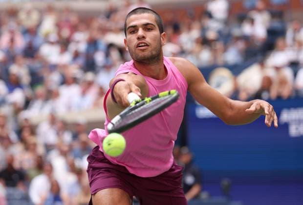 Carlos Alcaraz of Spain in action 2025 US Open, Day Ten, USTA Billie Jean King National Tennis Center, New York, USA - 02 Sept 2025New York USTA Billie Jean King National T New York (NY) United States of America  Copyright: xEllaxLing Shutterstockx 15458343e