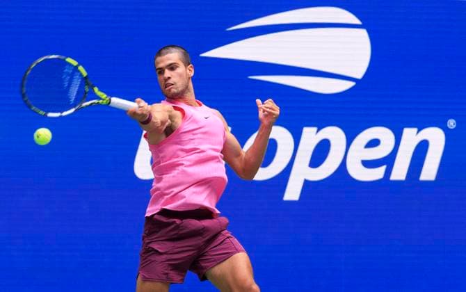 September 2, 2025, Flushing Meadows, New York, USA: Carlos Alcaraz hits a forehand return during a match against Jiri Lehecka on Day 10 of the 2025 US Open at USTA Billie Jean King National Tennis Center on Tuesday September 2, 2025 in the Flushing neighborhood of the Queens borough of New York City. JAVIER ROJAS PI Flushing Meadows USA - ZUMAp124 20250902_zaa_p124_046 Copyright: xJavierxRojasx