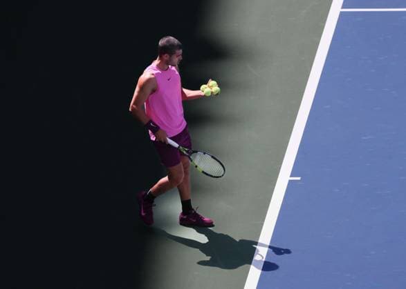 Carlos Alcaraz ESP , from above, US Open Championships 2023, USTA Billie Jean King National Tennis Center, Flushing Meadows, New York, USA Copyright: xJuergenxHasenkopfx