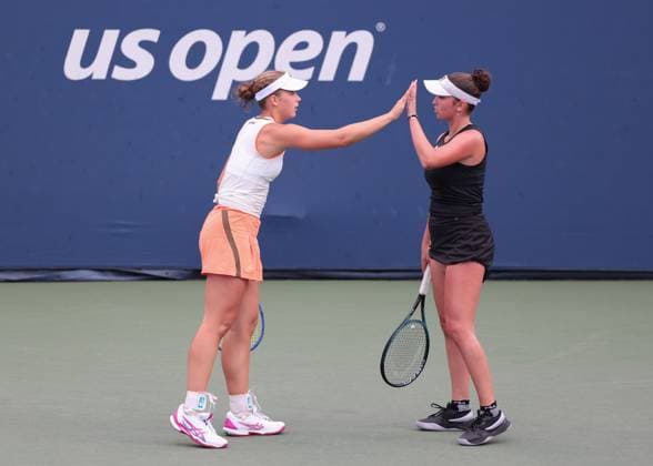 Sonja Zhenikhova Schwarz and Eva Bennemann GER , Girls Doubles, Girls Doubles, US Open Championships 2023, USTA Billie Jean King National Tennis Center, Flushing Meadows, New York, USA Copyright: xJuergenxHasenkopfx