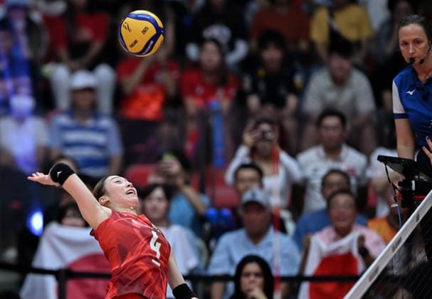 Netherlands v Japan - FIVB Women’s World Volleyball Championship BANGKOK, THAILAND - SEPTEMBER 3: Mayu Ishikawa (4) of Japan in action during the FIVB Women’s World Volleyball Championship quarter-final match between Netherlands and Japan at Huamark Indoor Stadium in Bangkok, Thailand, on September 3, 2025. Mustafa Hatipoglu Anadolu Bangkok Thailand. Editorial use only. Please get in touch for any other usage.  Copyright: x2025xAnadoluxMustafaxHatipoglux