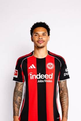 Nnamdi Collins Eintracht Frankfurt portrait appointment 2025 2026 1 BL Bundesliga soccer portrait appointment, headshot, portrait, introduction, presentation, press appointment 2025 2026 Studio Shooting studio shooting