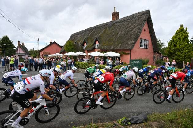 2025 Lloyds Tour of Britain Picture by Bruce Rollinson SWpix.com - 03 06 2025 - Cycling - 2025 Lloyds Tour of Britain - Stage 2: Stowmarket to Stowmarket - The peloton, Samuel Watson (INEOS Grenadiers) Copyright: x xSWpix.comx(t axPhotographyxHubxLtd)xBrucexRollinson SWpix.comx SWP-3069-2239