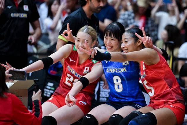 Netherlands v Japan - FIVB Women’s World Volleyball Championship BANGKOK, THAILAND - SEPTEMBER 03: Players of Japan poses for a photo as they celebrate their victory at the end of the FIVB Women’s World Volleyball Championship quarter final match between Netherlands and Japan at Huamark Indoor Stadium in Bangkok, Thailand, on September 3, 2025. Mustafa Hatipoglu Anadolu Banghok Thailand. Editorial use only. Please get in touch for any other usage.  Copyright: x2025xAnadoluxMustafaxHatipoglux