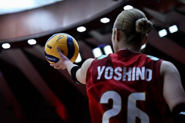 Netherlands v Japan - FIVB Women’s World Volleyball Championship BANGKOK, THAILAND - SEPTEMBER 3: Yoshino Sato (26) of Japan in action during the FIVB Women’s Volleyball World Championship, WM, Weltmeisterschaft quarterfinal match against the Netherlands at Huamark Indoor Stadium in Bangkok, Thailand, on September 3, 2025. Mustafa Hatipoglu Anadolu Banghok Thailand. Editorial use only. Please get in touch for any other usage.  Copyright: x2025xAnadoluxMustafaxHatipoglux