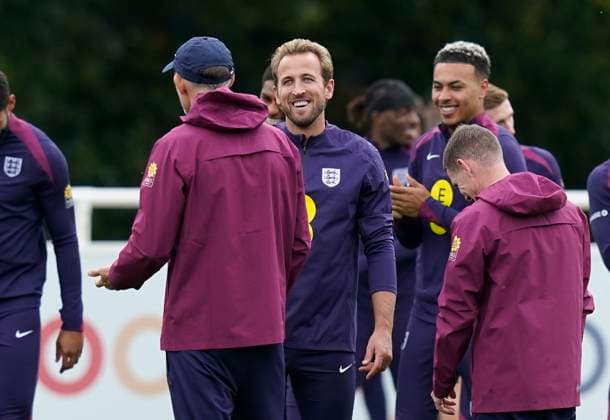 Harry Kane of England (C) during an England training session at St George s Park, Burton on Trent. Picture date: 3rd September 2025. Picture credit should read: Andrew Yates Sportimage EDITORIAL USE ONLY. No use with unauthorised audio, video, data, fixture lists, club league logos or live services. Online in-match use limited to 120 images, no video emulation. No use in betting, games or single club league player publications. SPI_005_AY_ENGLAND_TRAINING SPI-4103-0005