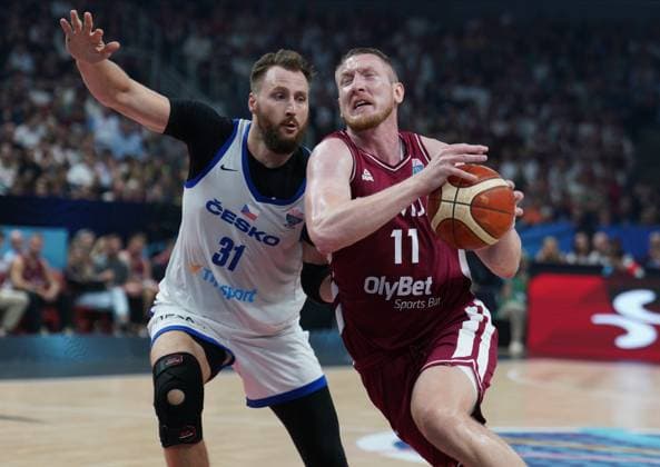 basketbols, basketball, Eurobasket 2025, Latvia, Czechia Rolands Smits of Latvia, right, and Martin Kriz of Czechia in action during Eurobasket 2025 group A game between Latvia and Czechia in Riga, Latvia. 03.09.2025. Foto: Roman Koksarov Riga Latvia Copyright: xRomanxKoksarovx RKO01104.JPG