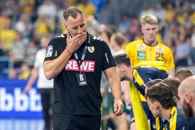 Maik Machulla coach, head coach, RNL , single picture, single photo, action, action, looking disappointed, disappointment, frustration, disappointed, pessimistic, 03 09 2025, Mannheim Germany , Handball, Bundesliga, Rhein Neckar Löwen TSV GWD Minden xozx