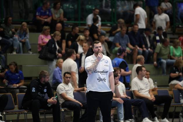 v.l. Arnor por Gunnarsson (Bergischer HC Trainer) Bergischer HC 06 vs. HC Erlangen, 2. Spieltag, Handball, DAIKIN HBL, Spielzeit 2025 2026, 03.09.2025 Bergischer HC 06 vs. HC Erlangen, 2. Spieltag, Handball, DAIKIN HBL, Spielzeit 2025 2026, 03.09.2025 Wuppertal Copyright: xEibner-Pressefoto ThomasxStoeckerx EP_TSR