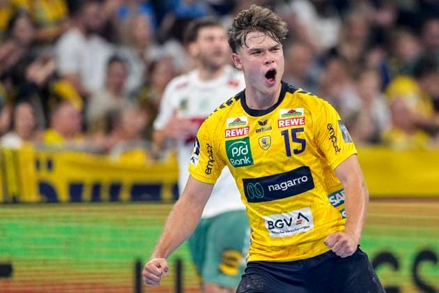 David More RNL, 15 , Rhein Neckar Löwen player, celebrating a goal, cheering, jubilation, goal celebration, celebrate the goal, goal, celebration, cheers about the goal, rejoicing, joy, rejoices, optimistic, positive, game scene, highlight, single picture, single photo, action, action, 03 09 2025, Mannheim Germany , Handball, Bundesliga, Rhein Neckar Löwen TSV GWD Minden xozx