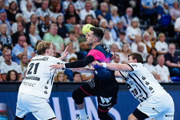 Eric Johansson THW Kiel, 21 , Filip Vistorop HSG Wetzlar, 04 , Lucas Laube THW Kiel, 20 GER, THW Kiel vs HSG Wetzlar, Handball, 1 Bundesliga, Matchday 2, Season 2025 2026, 03 09 2025 GER, THW Kiel vs HSG Wetzlar, Handball, 1 Bundesliga, Matchday 2, Season 2025 2026, 03 09 2025 Kiel Copyright: xEibner-Pressefoto MarcelxvonxFehrnx EP_MFN
