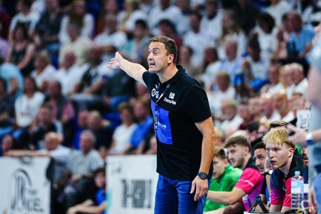 Momir Ilic HSG Wetzlar, Coach GER, THW Kiel vs HSG Wetzlar, Handball, 1 Bundesliga, Matchday 2, Season 2025 2026, 03 09 2025 GER, THW Kiel vs HSG Wetzlar, Handball, 1 Bundesliga, Matchday 2, Season 2025 2026, 03 09 2025 Kiel Copyright: xEibner-Pressefoto MarcelxvonxFehrnx EP_MFN
