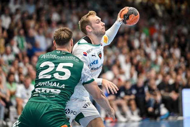 Goeppingen, Germany, 03 09 25 Ludvig Jurmala Astroem FRISCH AUF Goeppingen and Mathias Gidsel Füchse Berlin in a duel during the Daikin Handball Bundesliga match between FRISCH AUF Goeppingen vs Füchse Berlin at EWS Arena on September 03, 2025 in Goeppingen, Germany Photo by Harry Langer DeFodi Images Goeppingen, Germany, 03 09 25 Ludvig Jurmala Astroem FRISCH AUF Goeppingen and Mathias Gidsel Füchse Berlin battle for the ball during the Daikin Handball Bundesliga match between FRISCH AUF Goeppingen vs Füchse Berlin at EWS Arena on September 3, 2025 in Goeppingen, Germany Photo by Harry Langer DeFodi Images Photo by Harry Langer DeFodi Images