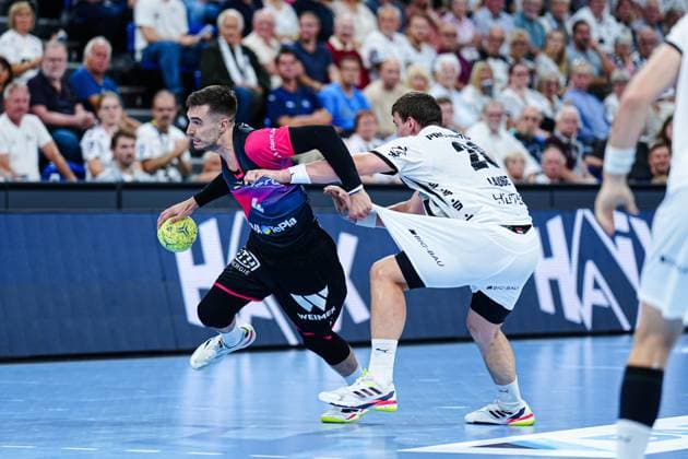 Filip Vistorop HSG Wetzlar, 04 , Lucas Laube THW Kiel, 20 GER, THW Kiel vs HSG Wetzlar, Handball, 1 Bundesliga, Matchday 2, Season 2025 2026, 03 09 2025 GER, THW Kiel vs HSG Wetzlar, Handball, 1 Bundesliga, Matchday 2, Season 2025 2026, 03 09 2025 Kiel Copyright: xEibner-Pressefoto MarcelxvonxFehrnx EP_MFN
