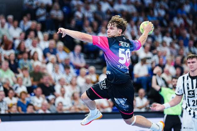 Throw Goal Lion Zacharias HSG Wetzlar, 50 GER, THW Kiel vs HSG Wetzlar, Handball, 1 Bundesliga, Matchday 2, Season 2025 2026, 03 09 2025 GER, THW Kiel vs HSG Wetzlar, Handball, 1 Bundesliga, Matchday 2, Season 2025 2026, 03 09 2025 Kiel Copyright: xEibner-Pressefoto MarcelxvonxFehrnx EP_MFN