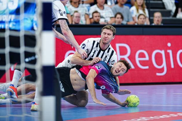 Magnus Landin THW Kiel, 07 , Niklas Theiss HSG Wetzlar, 09 GER, THW Kiel vs HSG Wetzlar, Handball, 1 Bundesliga, Matchday 2, Season 2025 2026, 03 09 2025 GER, THW Kiel vs HSG Wetzlar, Handball, 1 Bundesliga, Matchday 2, Season 2025 2026, 03 09 2025 Kiel Copyright: xEibner-Pressefoto MarcelxvonxFehrnx EP_MFN